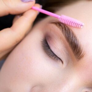 Laminado de cejas + lifting de pestañas
